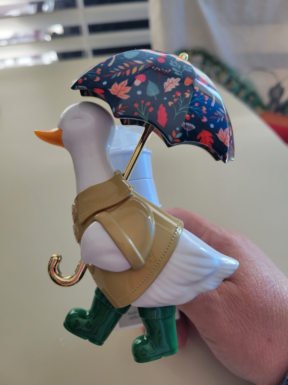 Bath& Body Duck with Floral Umbrella and Raincoat Wallflower Plug In